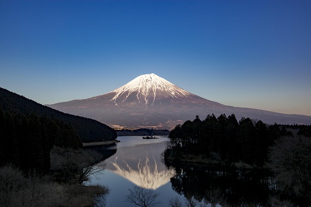 田貫湖と富士山
