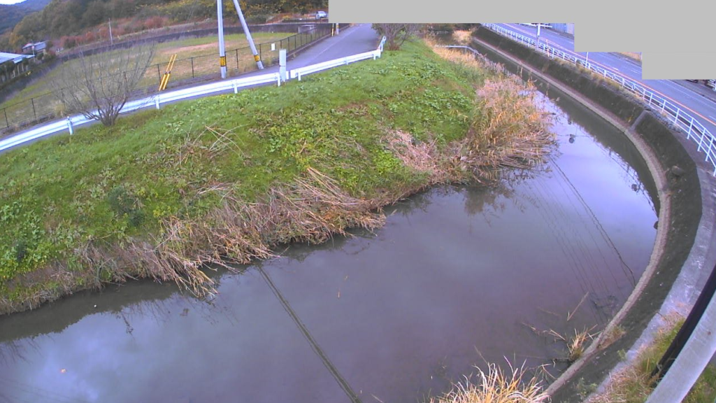 尾名川岡山橋