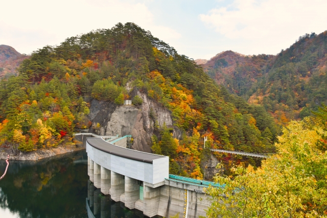 川俣ダムと紅葉