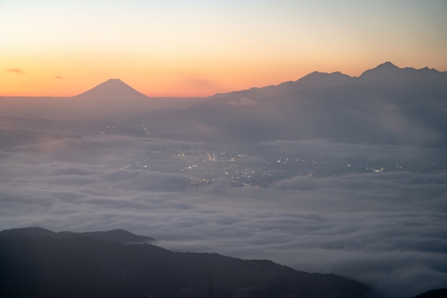 高ボッチ高原からの富士山と雲海