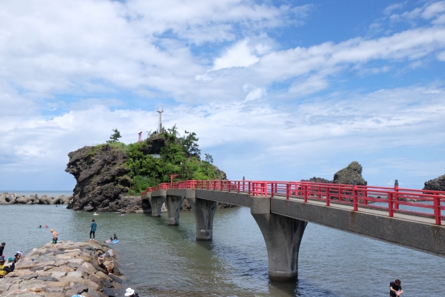 弁天岩