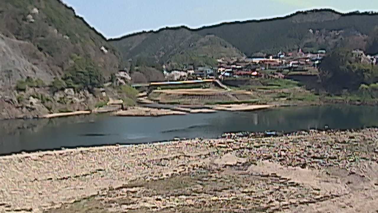 江の川51.1K右岸粕淵