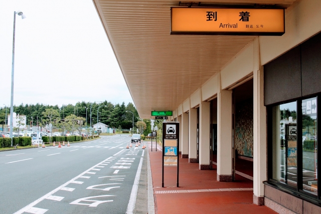 三沢空港到着口