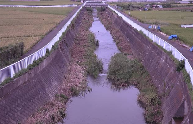 恩曽川温水橋上流付近