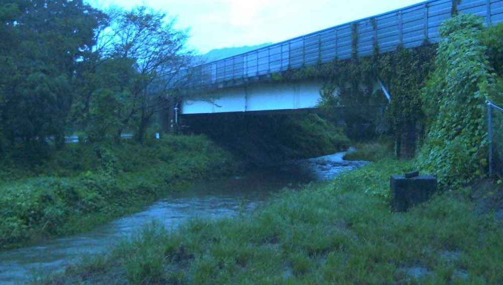 鉢地川保母町