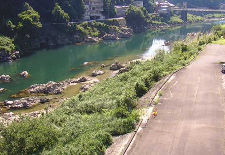 飛騨川白川口