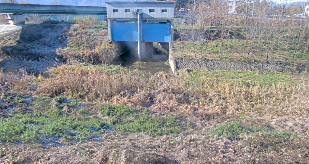 蛭川清野川樋門