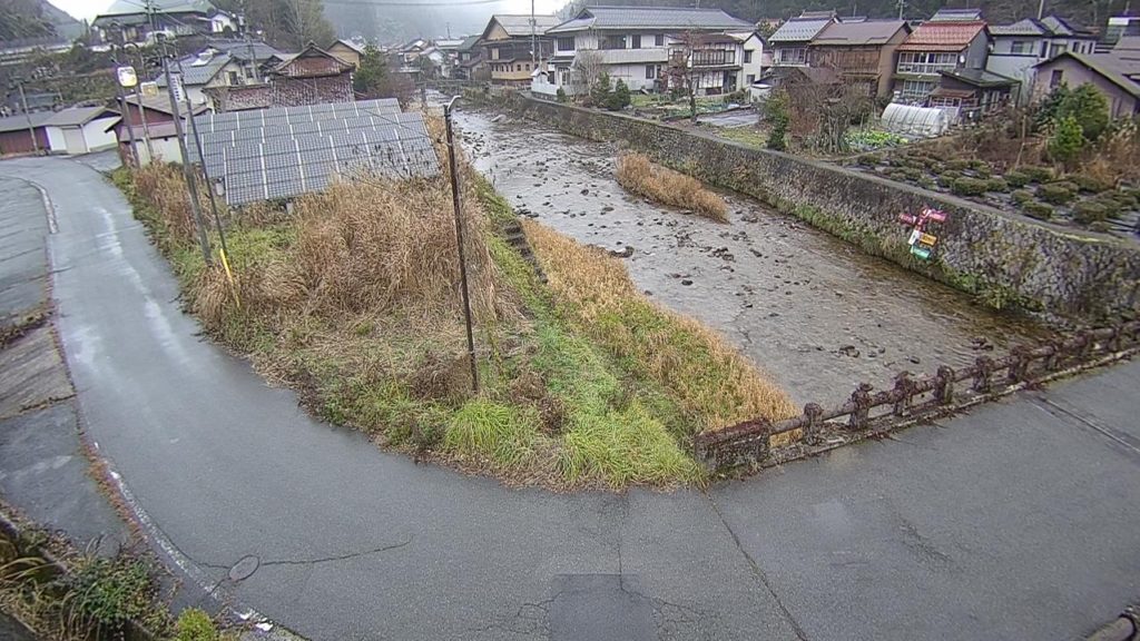 比和川比和中央大橋前