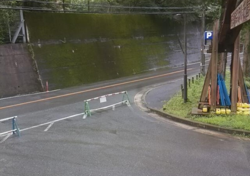 ほしだ園地駐車場入口