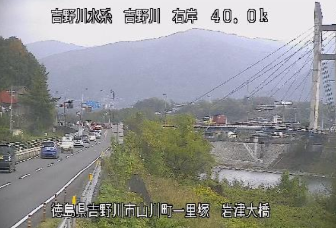 吉野川右岸40.0K岩津大橋