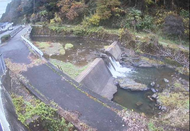 通谷川利当橋