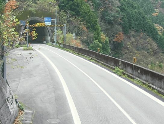 国道194号寒風山トンネル西条市側