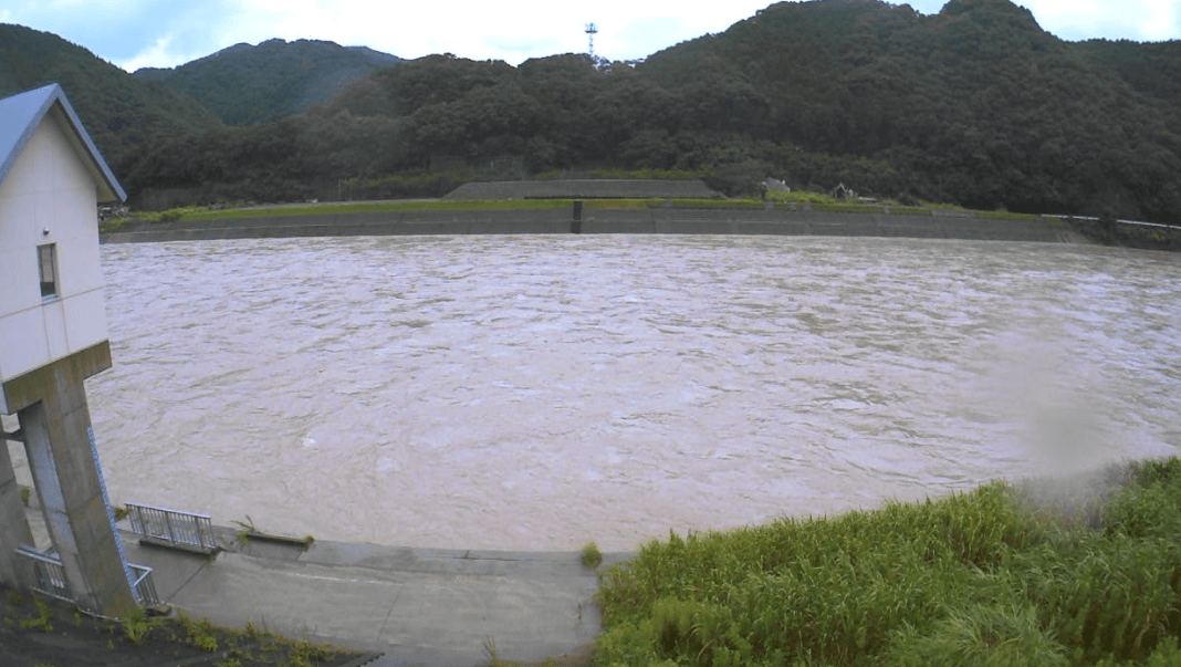 球磨川荒瀬上流樋管