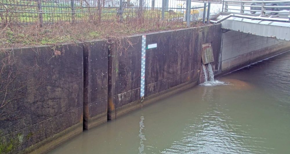 熊坂川放水路三木町