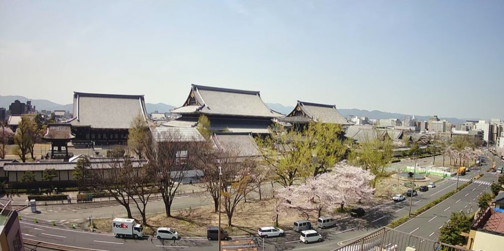 京都東本願寺前