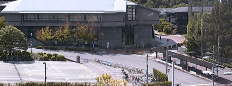 京都産業大学バスプール