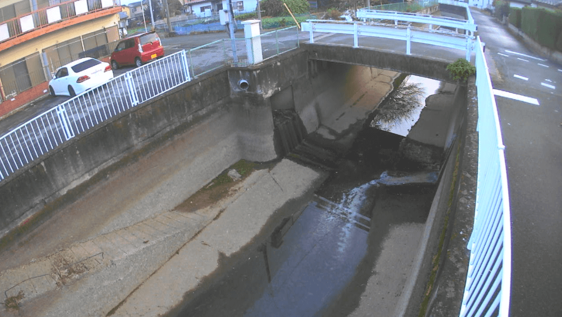 休泊川1.3K補給水10号橋