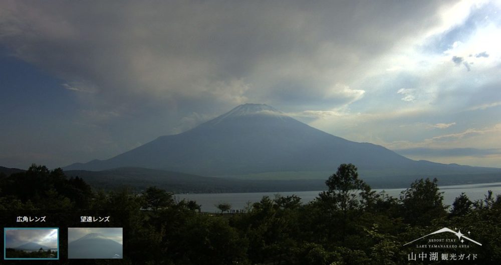 山中湖畔富士山