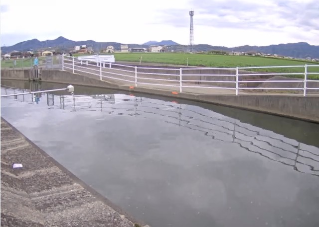 三日月1号排水路放流口