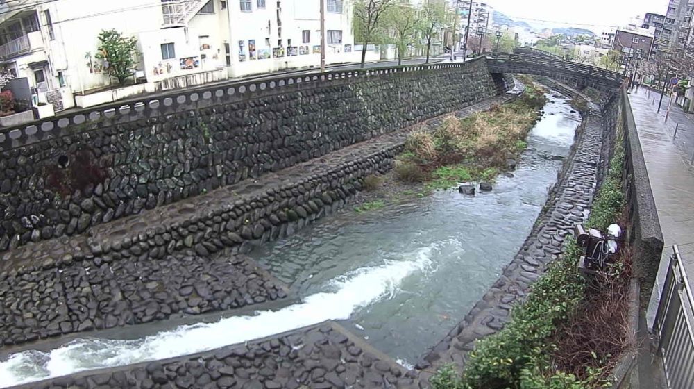 中島川西山川合流点