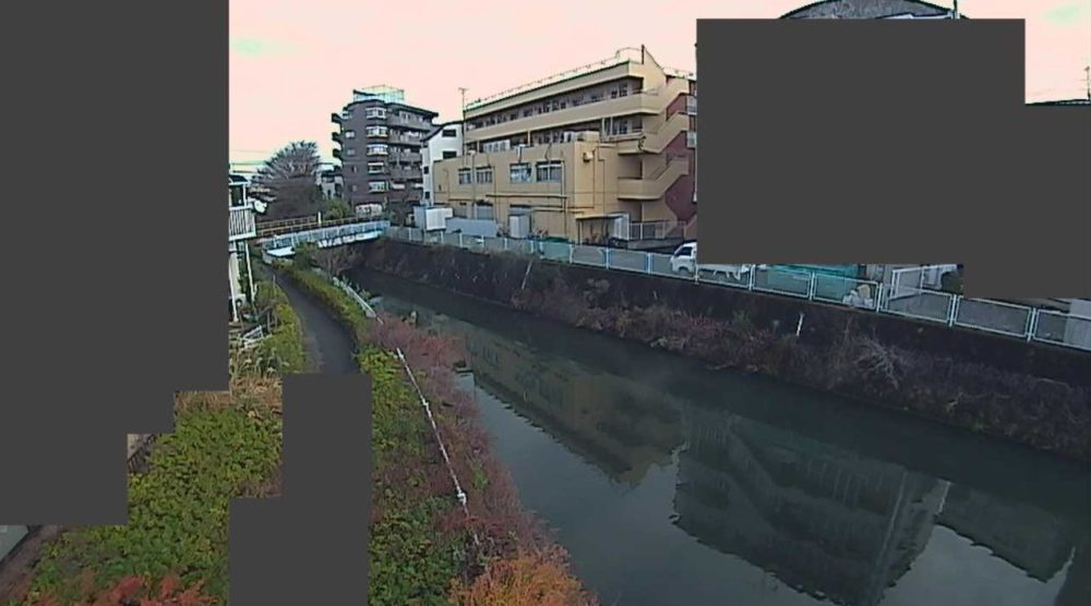 二ヶ領本川久地駅前