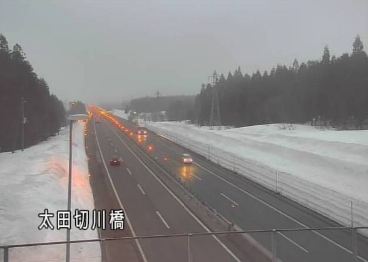 上信越自動車道太田切川橋