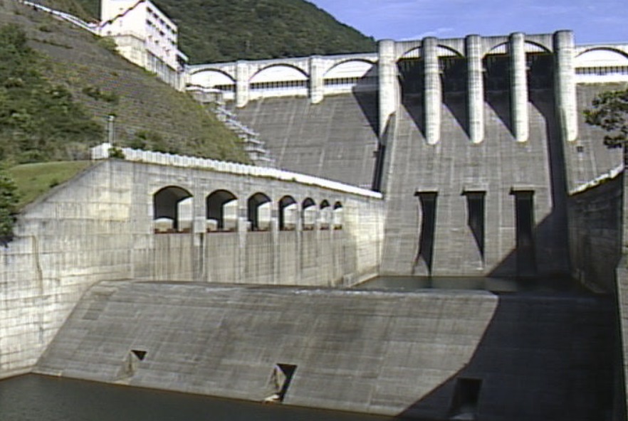 紀の川大滝ダム下流