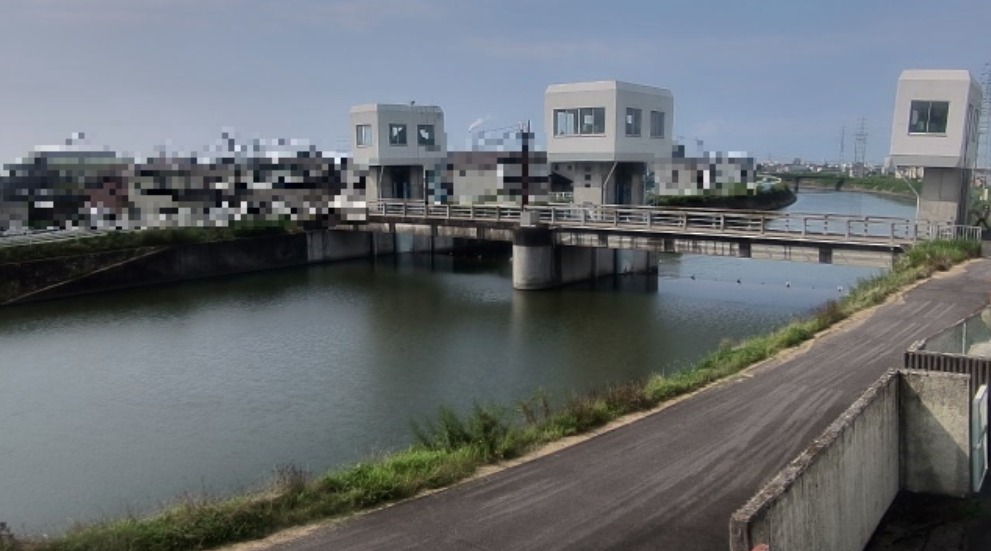 大津茂川潮止水門上流