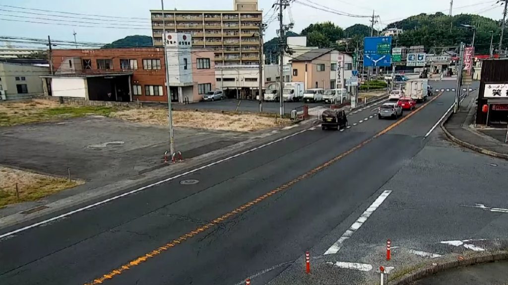 県境交差点