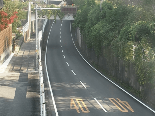 愛媛県道20号松山北条線JRアンダー西側