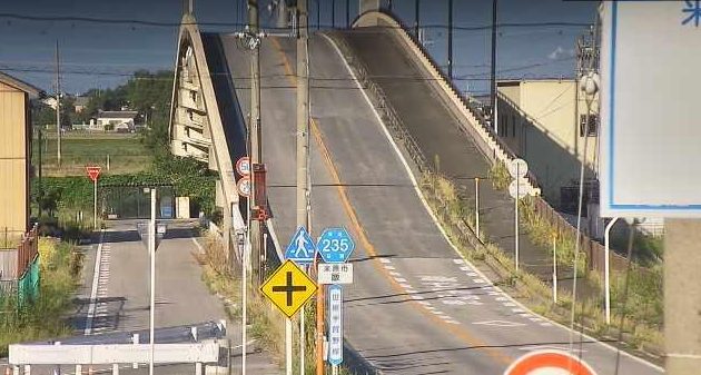 滋賀県道235号世継宇賀野線母の郷跨線橋