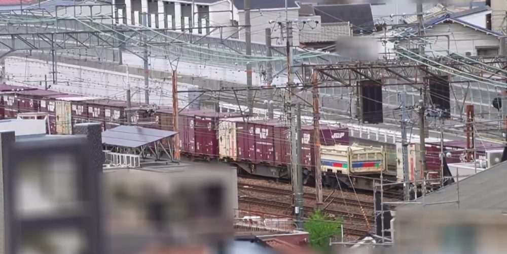 東海道本線吹田駅上り場内付近