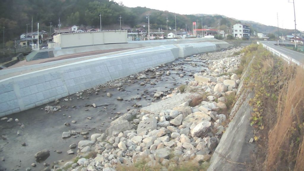 鈴張川安佐町飯室