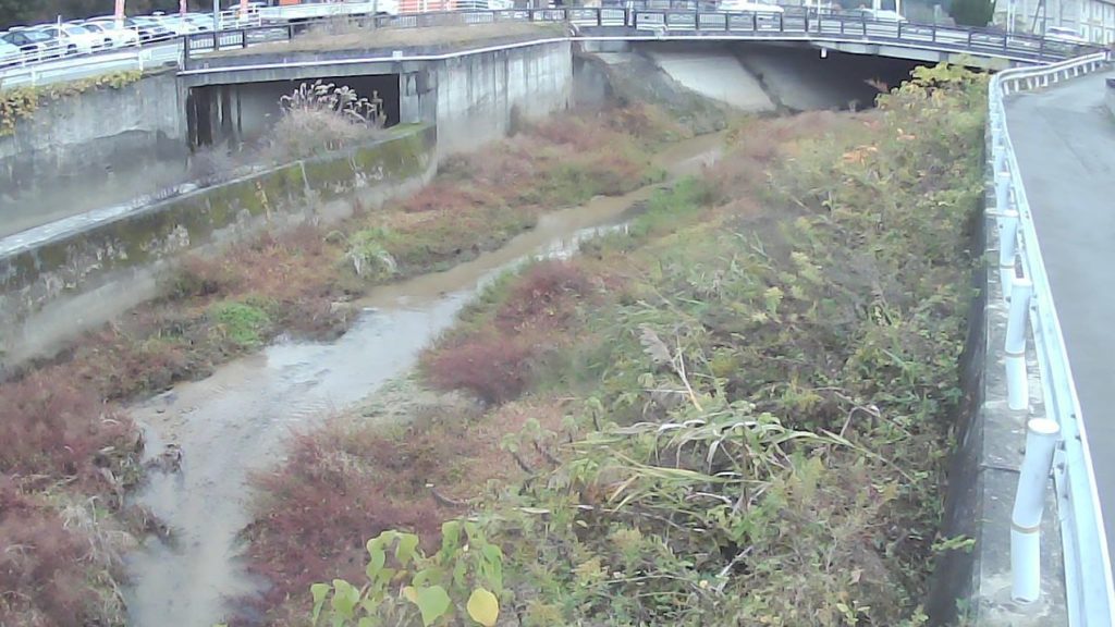 天井川潮見橋