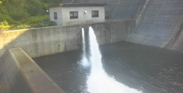 東郷ダム下流