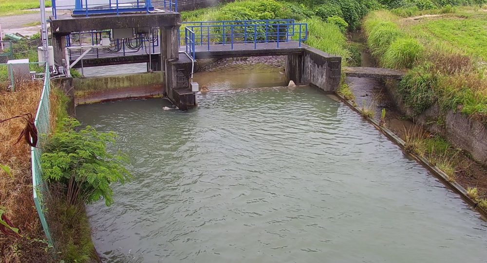 得橋用水湯谷町湯野小学校西側