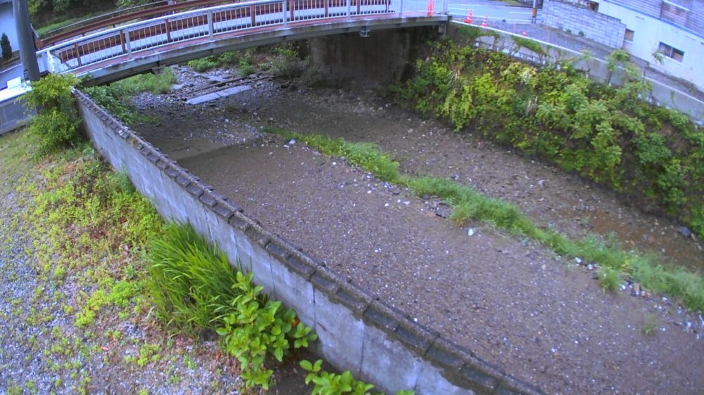 宇津々川波寄津橋