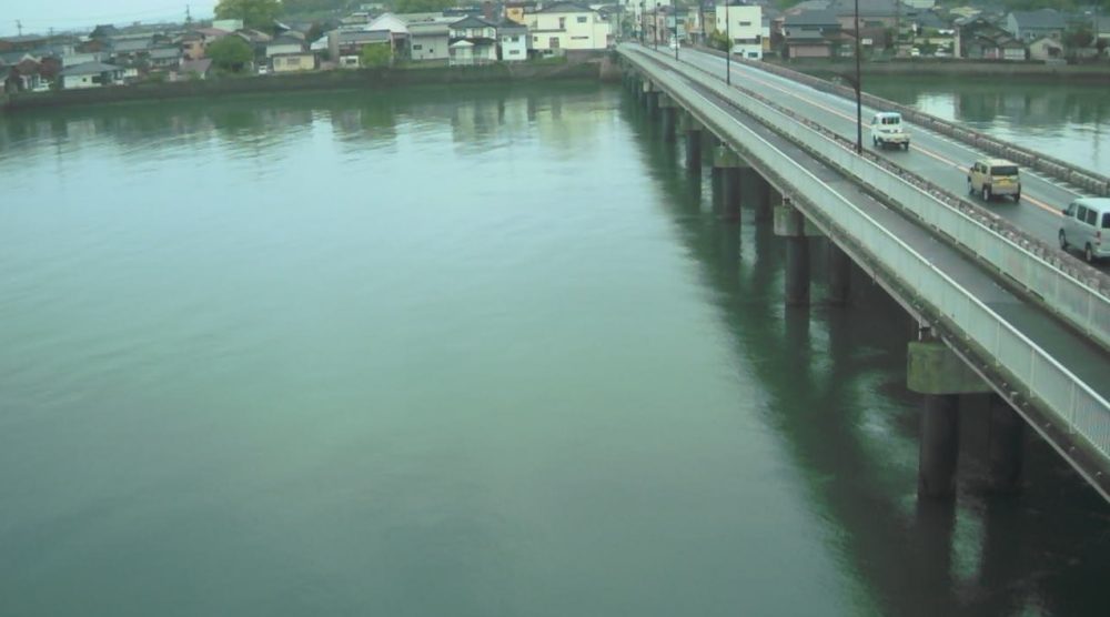 駅館川小松橋