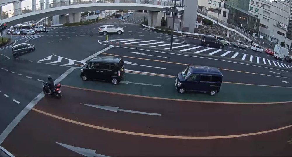 国道16号コースカ前